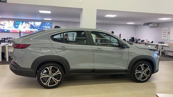 FIAT FASTBACK 1.0 TURBO 200 HYBRID IMPETUS CVT FIAT FASTBACK 1.0 TURBO 200 HYBRID IMPETUS CVT
